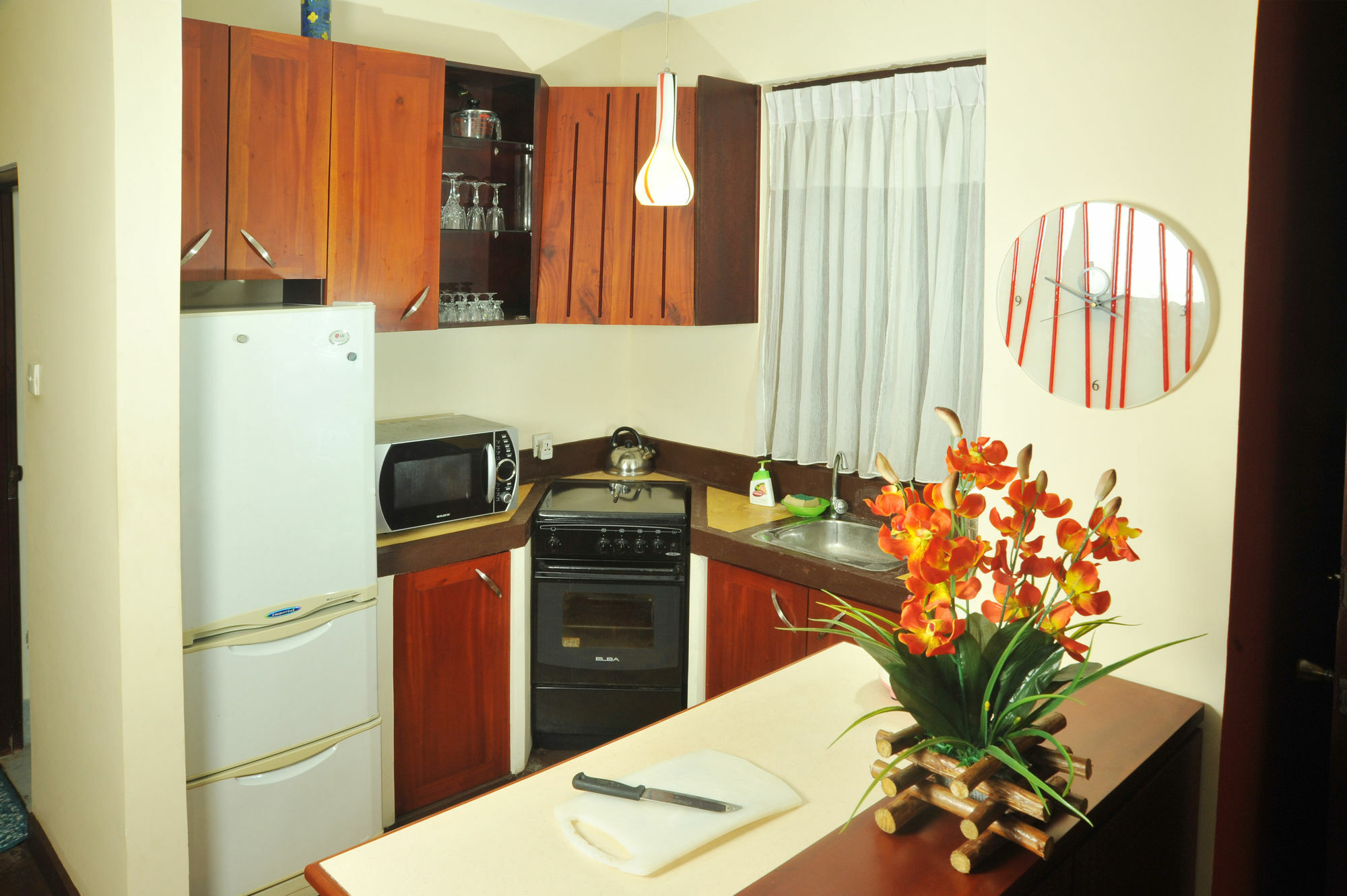 Prestige Court Residencies Hotel Dehiwala-Mount Lavinia Exterior photo